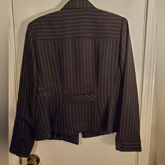 Covington black with pink and white stripes, size 12 - Picture 2 of 5